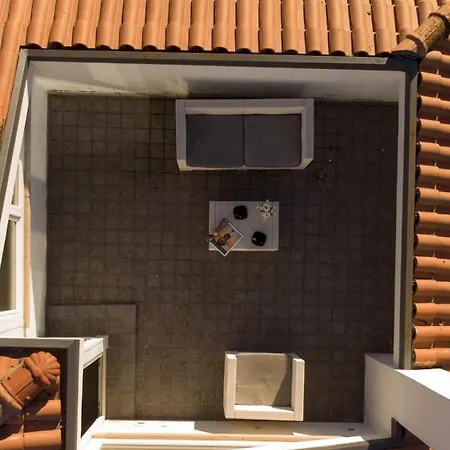 Вилла Vae Victis 6, Emma Кориано