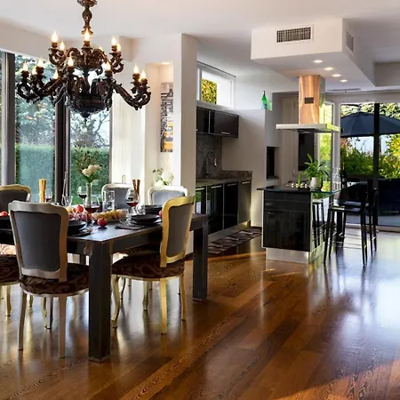 别墅 Vae Victis 6, Emma 科里亚诺